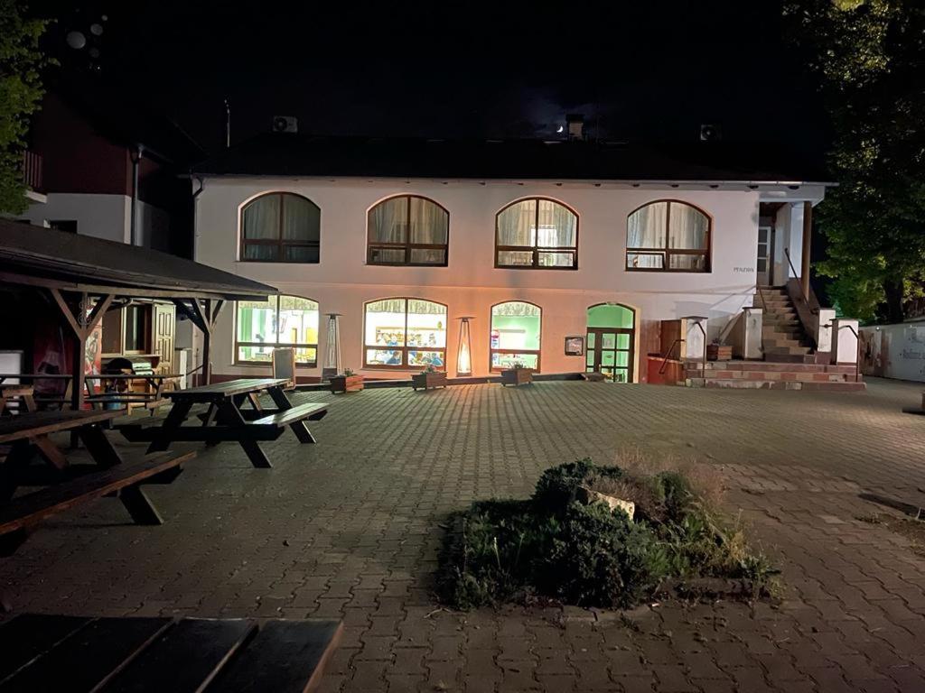 Restaurace A Penzion U Svate Barbory Usti nad Labem Exterior photo